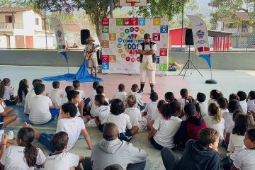 Projeto em escolas públicas em Uruçuí, no Piauí usou teatro para estimular criação artística entre alunos e professores