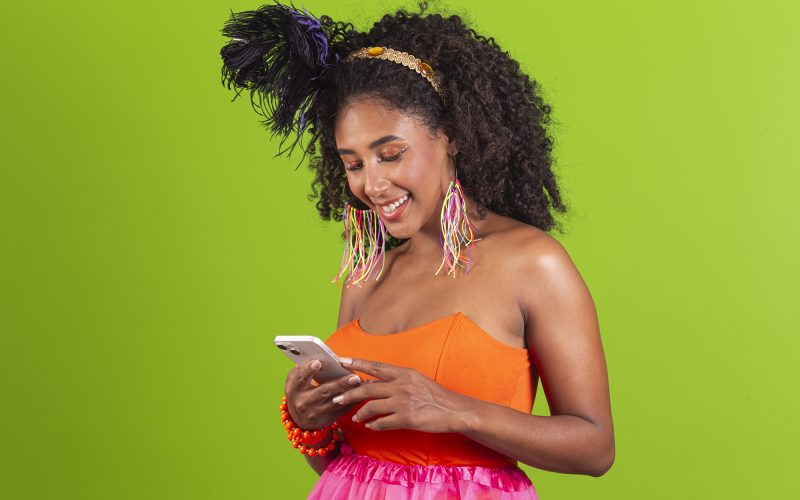 Dia da Ressaca: até alarme do celular ajuda na prevenção